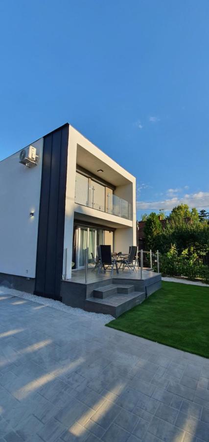 Fortunabeachhouse Zamárdi Exteriör bild